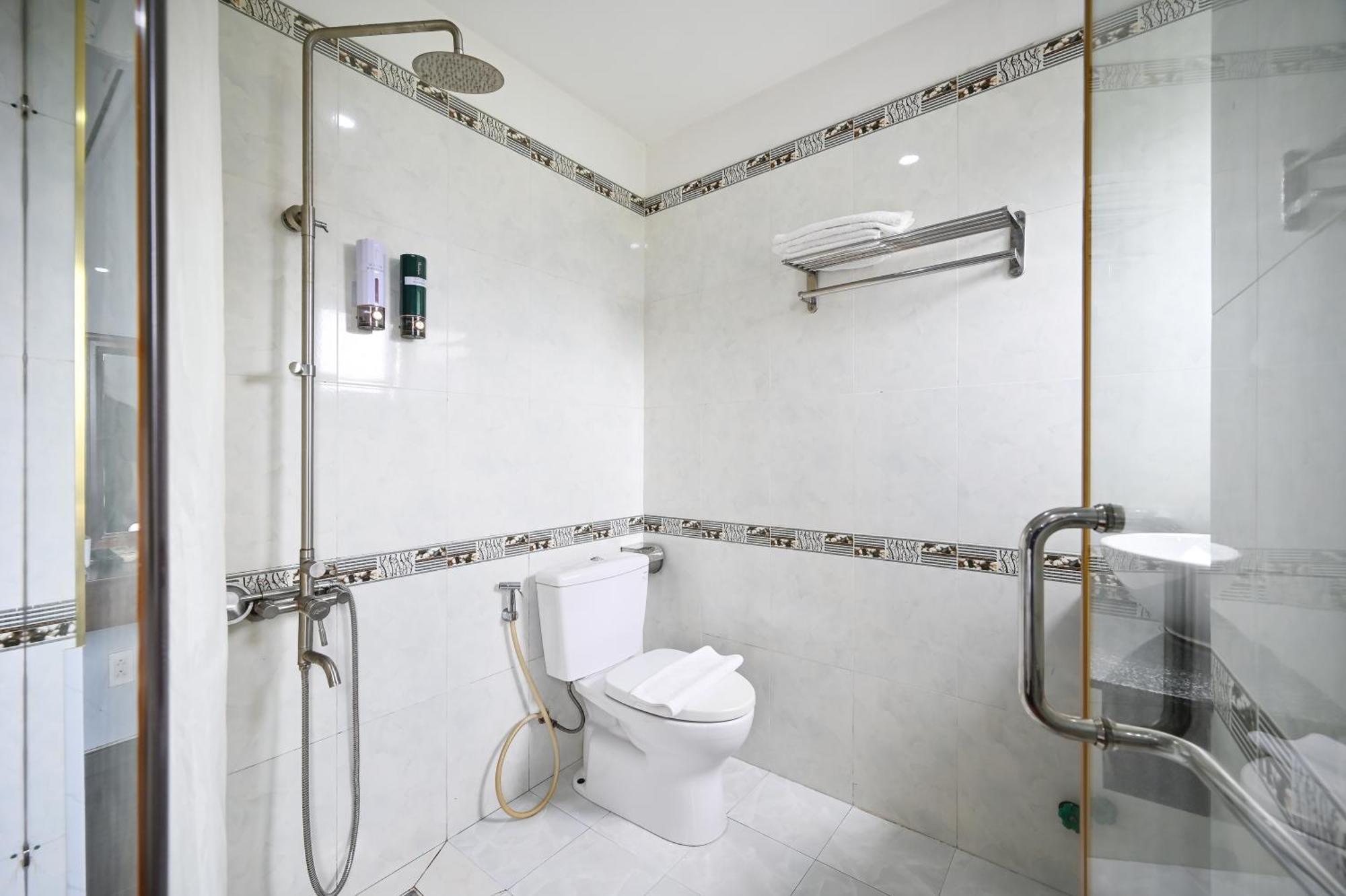 Gia Hoa Airport Hotel Хошимин Екстериор снимка