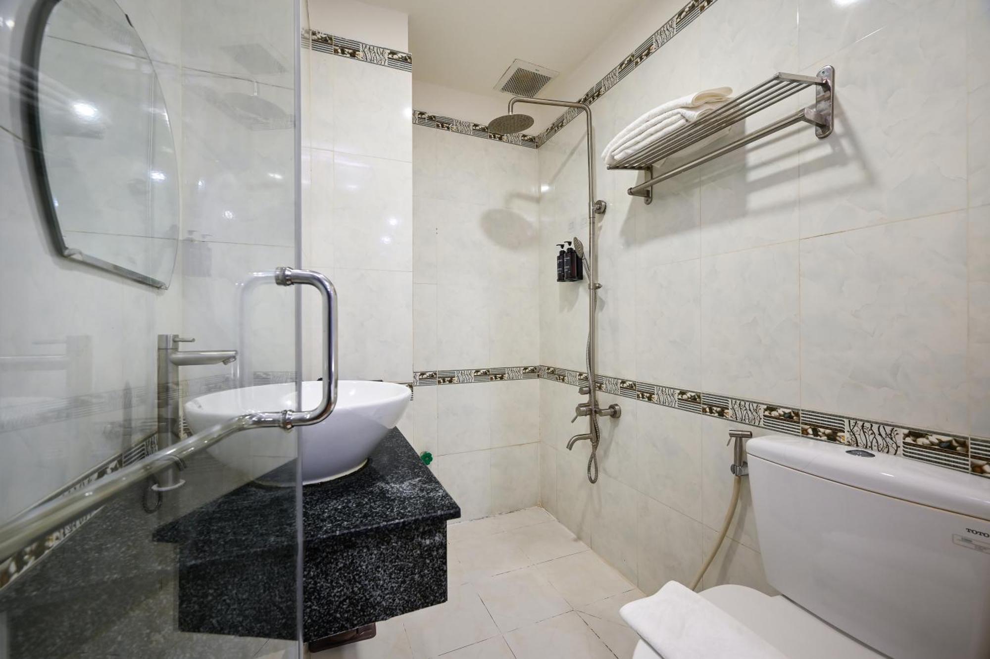 Gia Hoa Airport Hotel Хошимин Екстериор снимка
